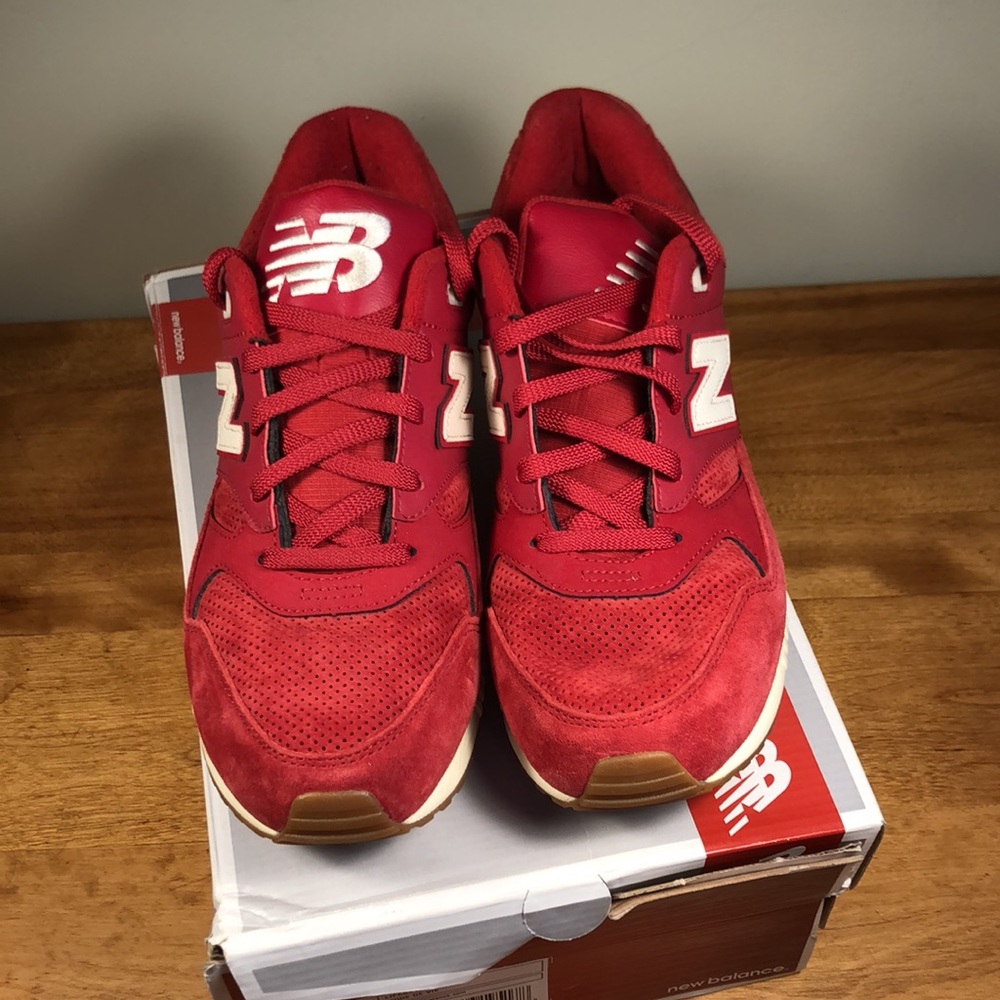 Men’s New Balance 530 Suede Sneakers with Gum Sole